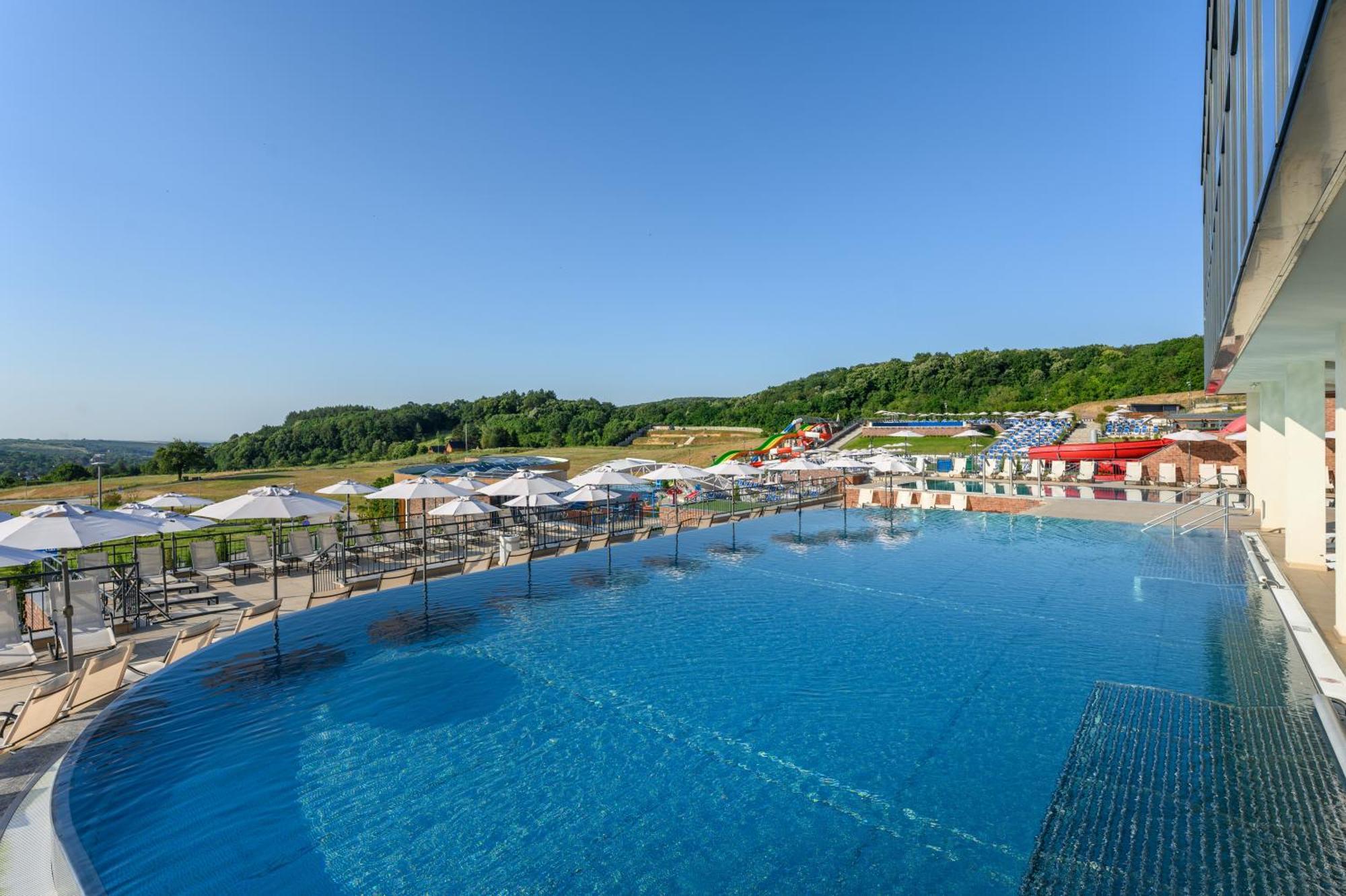 Movenpick Resort And Spa Fruske Terme Врдник Экстерьер фото