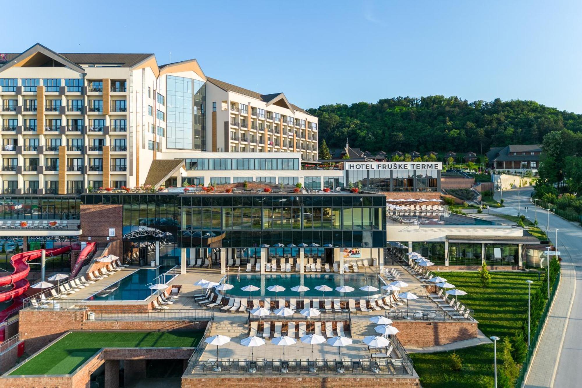 Movenpick Resort And Spa Fruske Terme Врдник Экстерьер фото